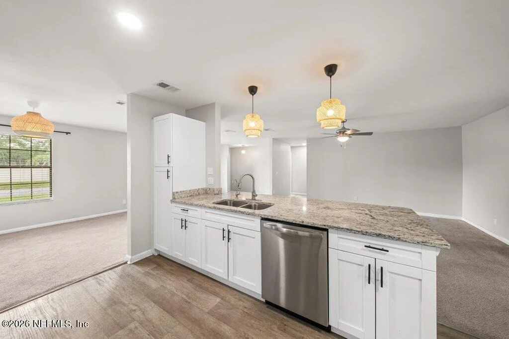 Photo of 1235 SQUIRREL Lane N
