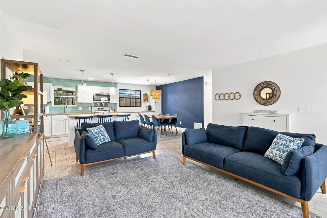 Photo of 1347 REDBUD Lane