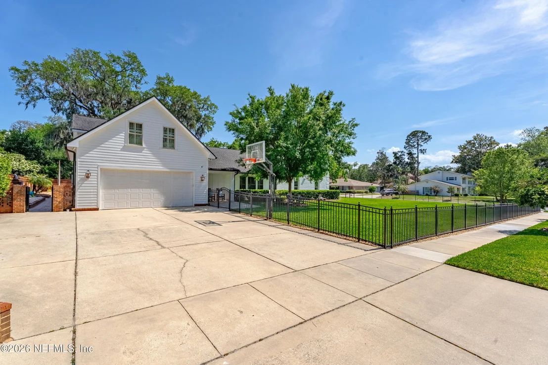 Photo of 9505 KUHN Road