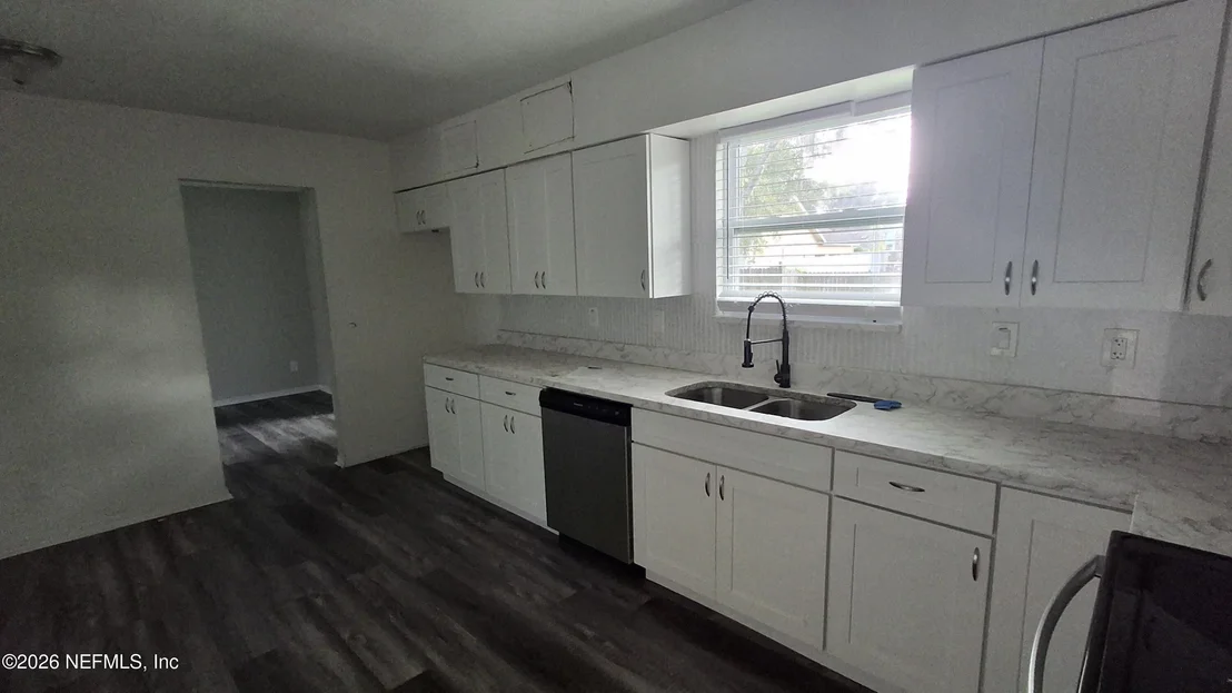 Photo of 1809 FARM WAY Way