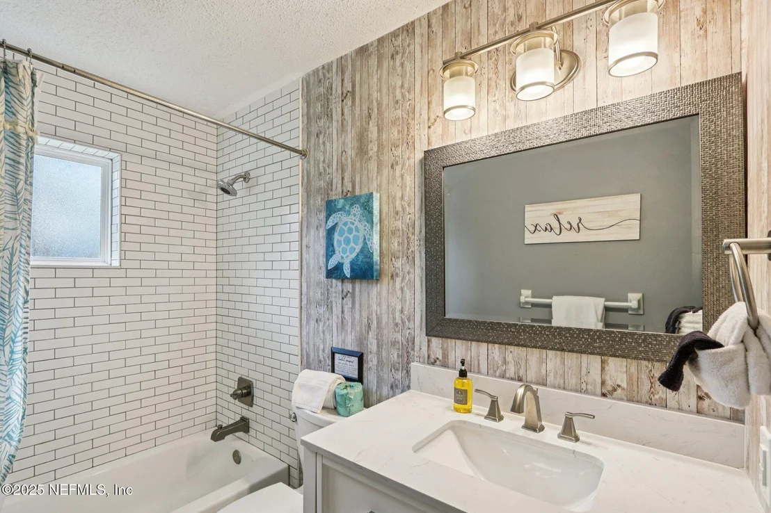 Photo of 409 SEVENTEENTH Street