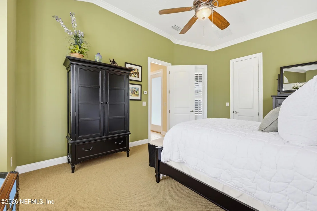 Photo of 286 VALE Drive