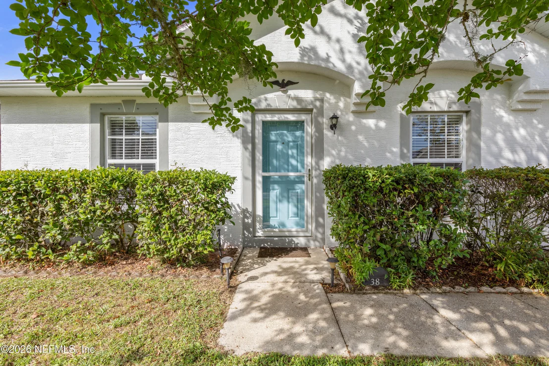 Photo of 38 LLOYD Trail