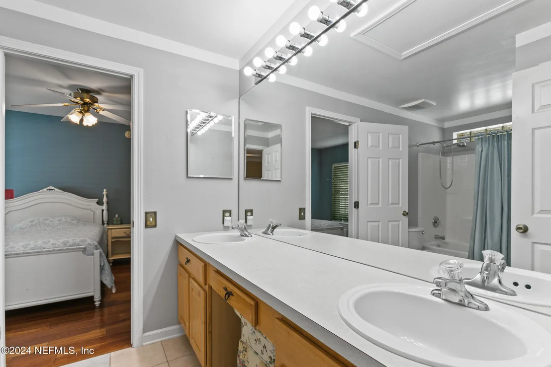 Photo of 800 LAPOMA Way