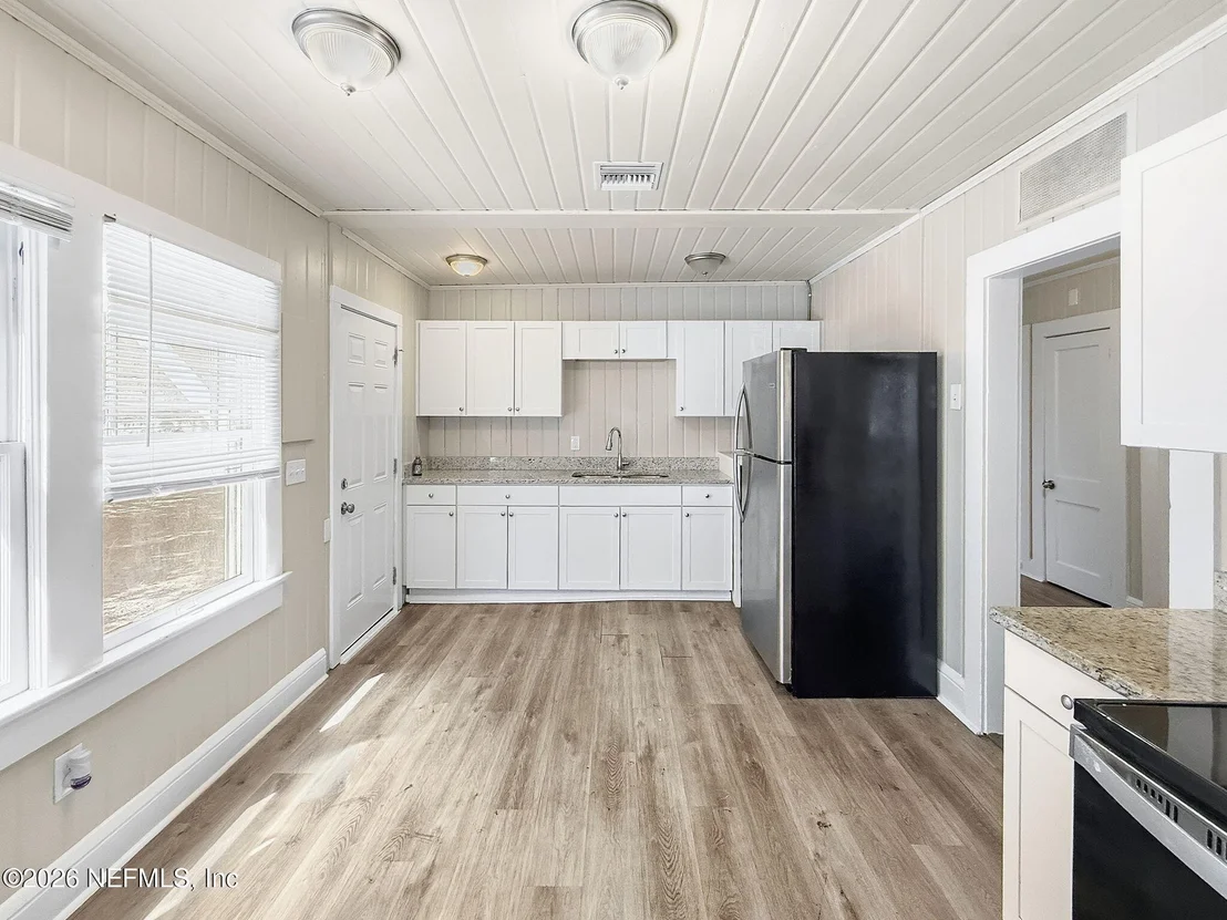 Photo of 7739 HAMMOND Boulevard