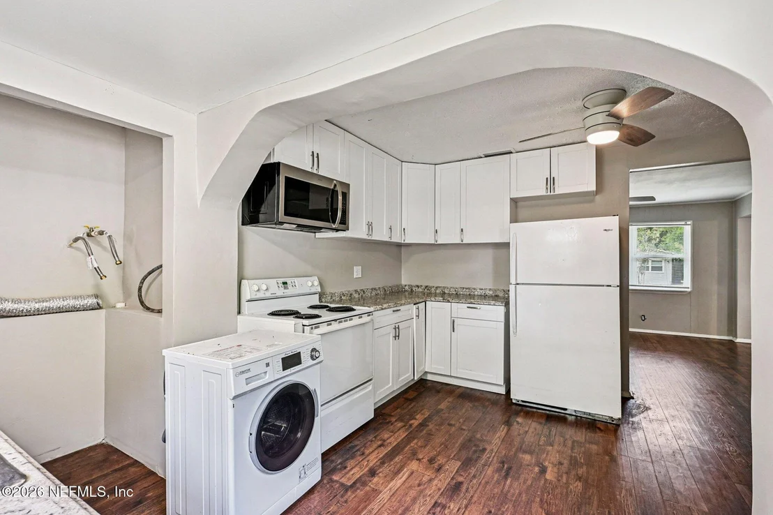 Photo of 5609 EARTHA Drive
