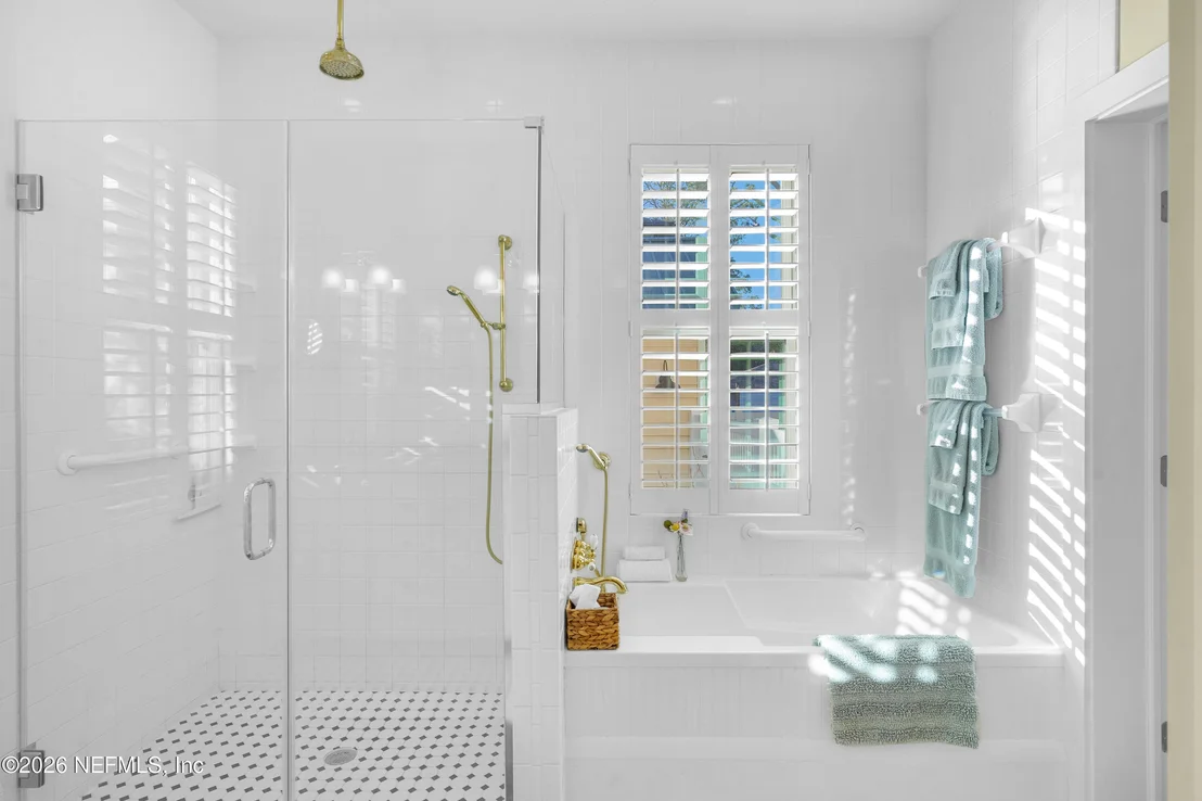 Photo of 28 E PARK Avenue