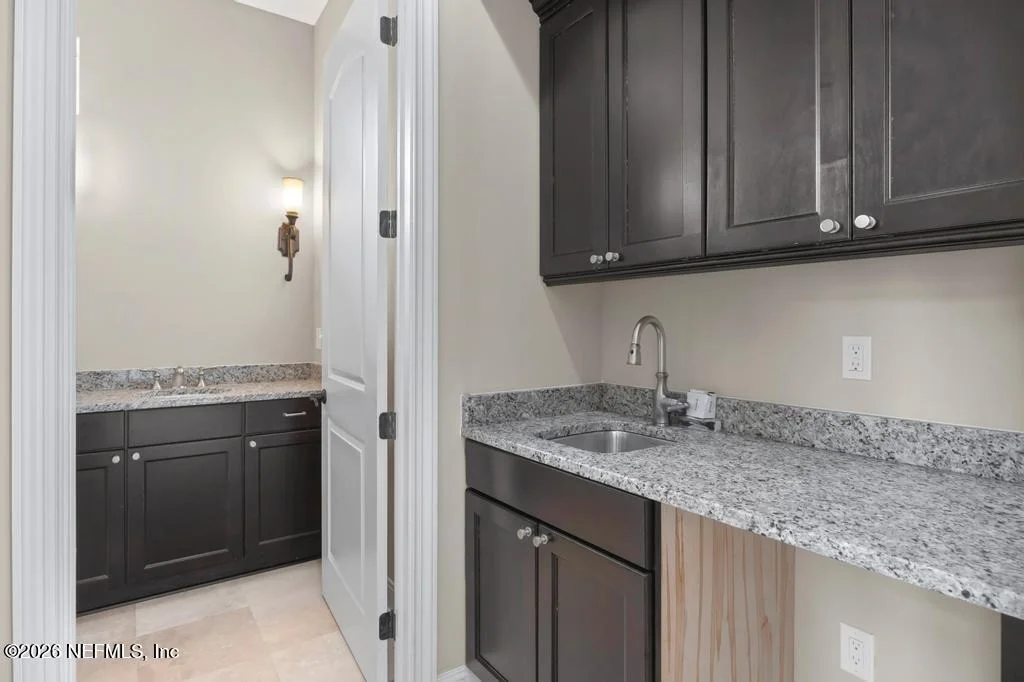 Photo of 164 N RIVER Drive