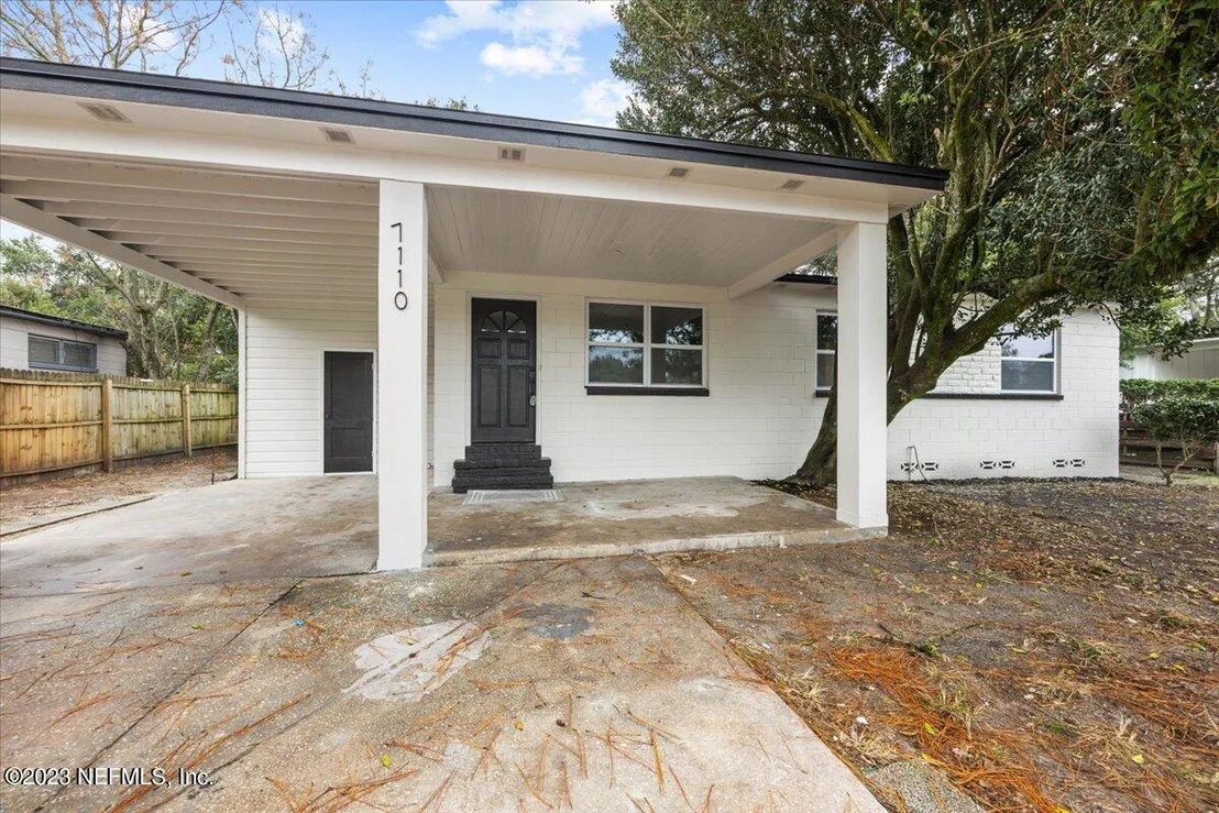 Photo of 7110 MAYAPPLE Road
