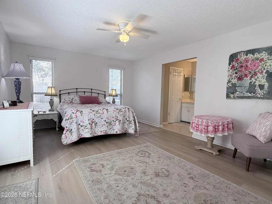Photo of 2857 BEAUCLERC Road
