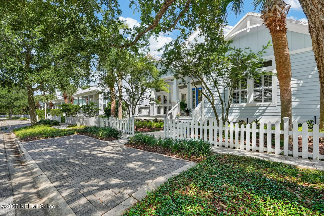 Photo of 136 ISLAND COTTAGE Way