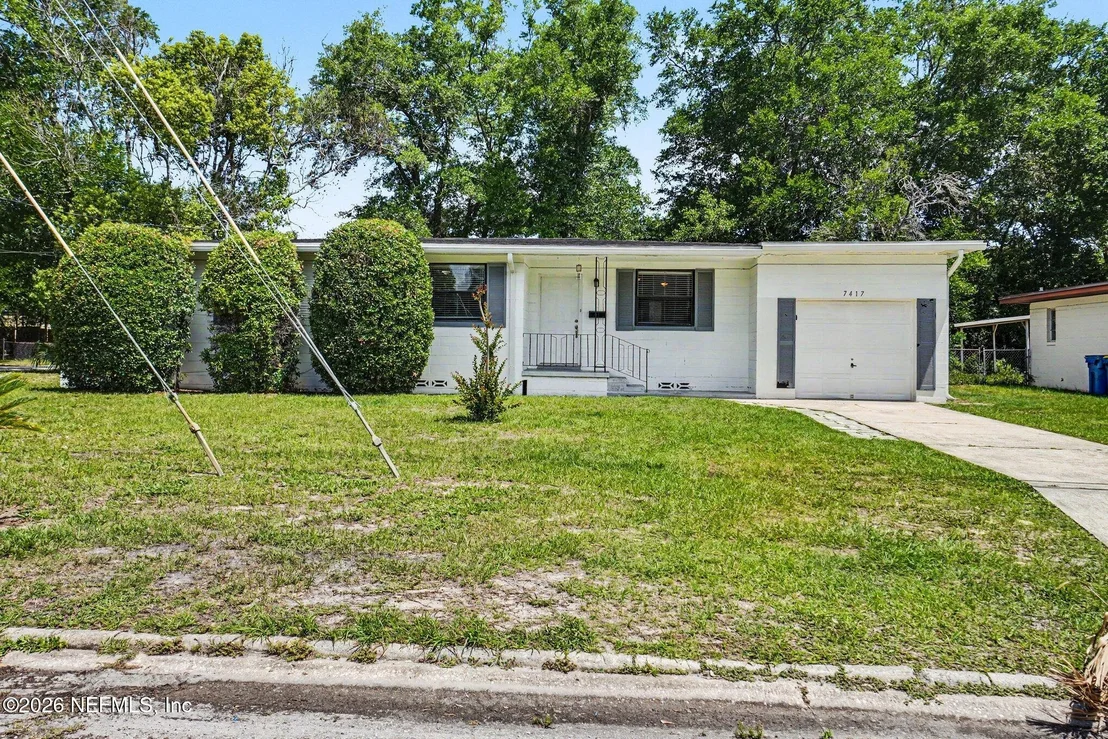 Photo of 7417 MAYAPPLE Road