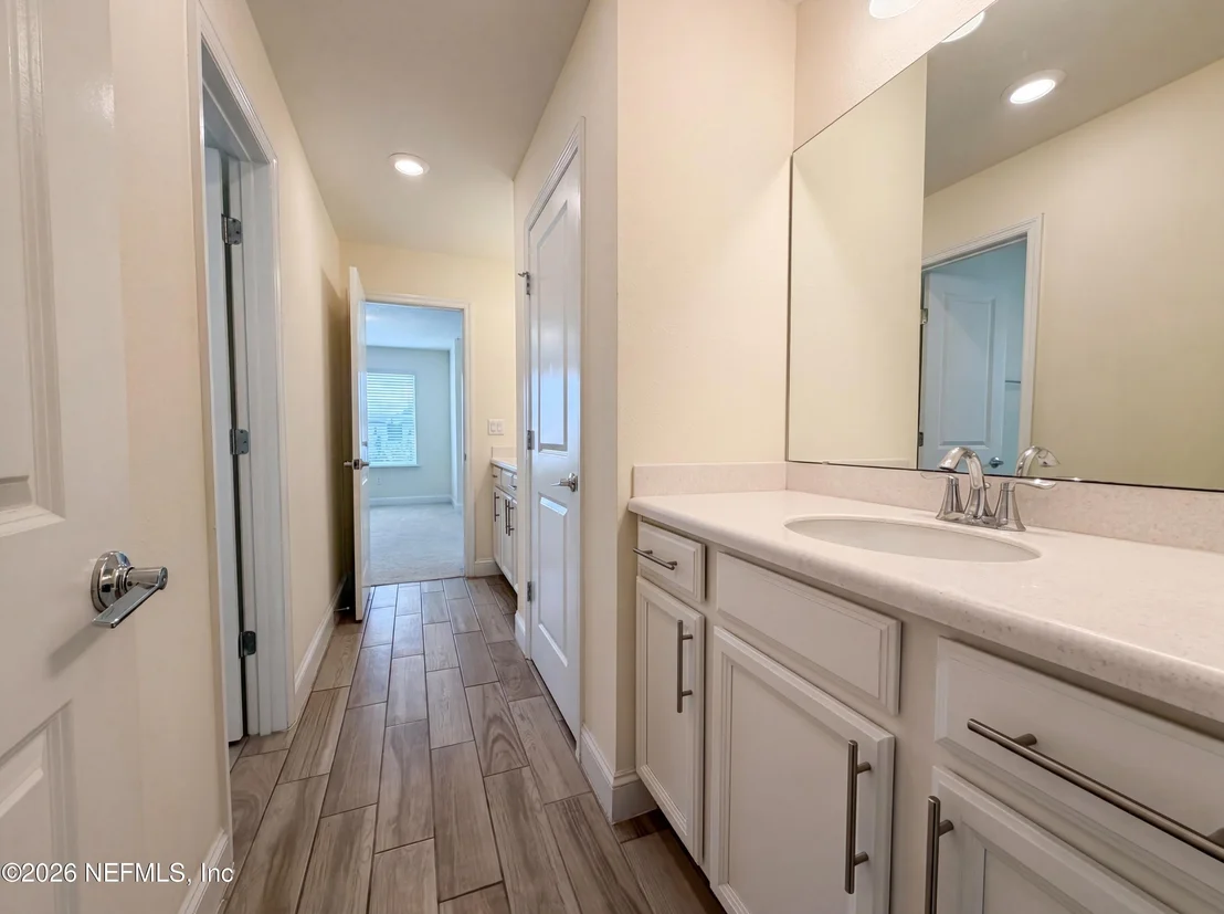 Photo of 211 CLIFTON BAY