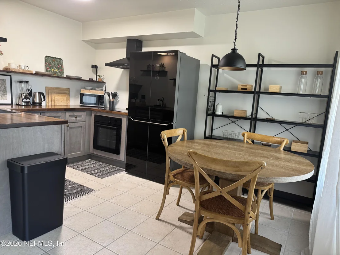 Photo of Unit 6C at 22 COMARES Avenue