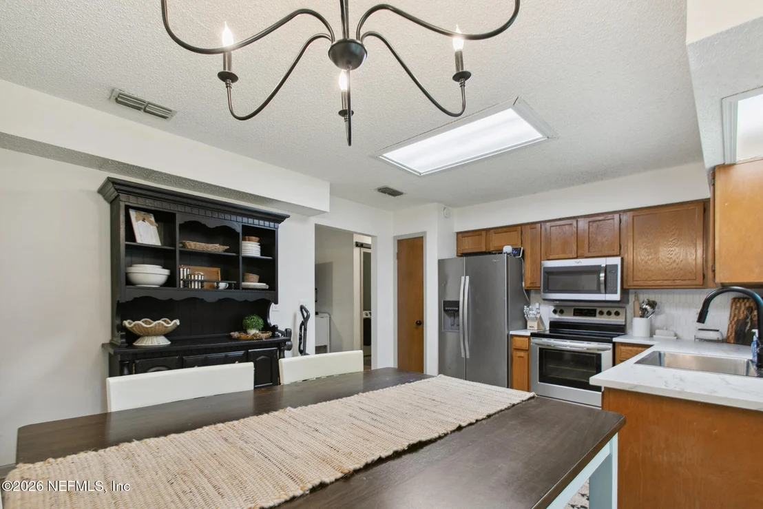 Photo of 2051 CORNELL Road