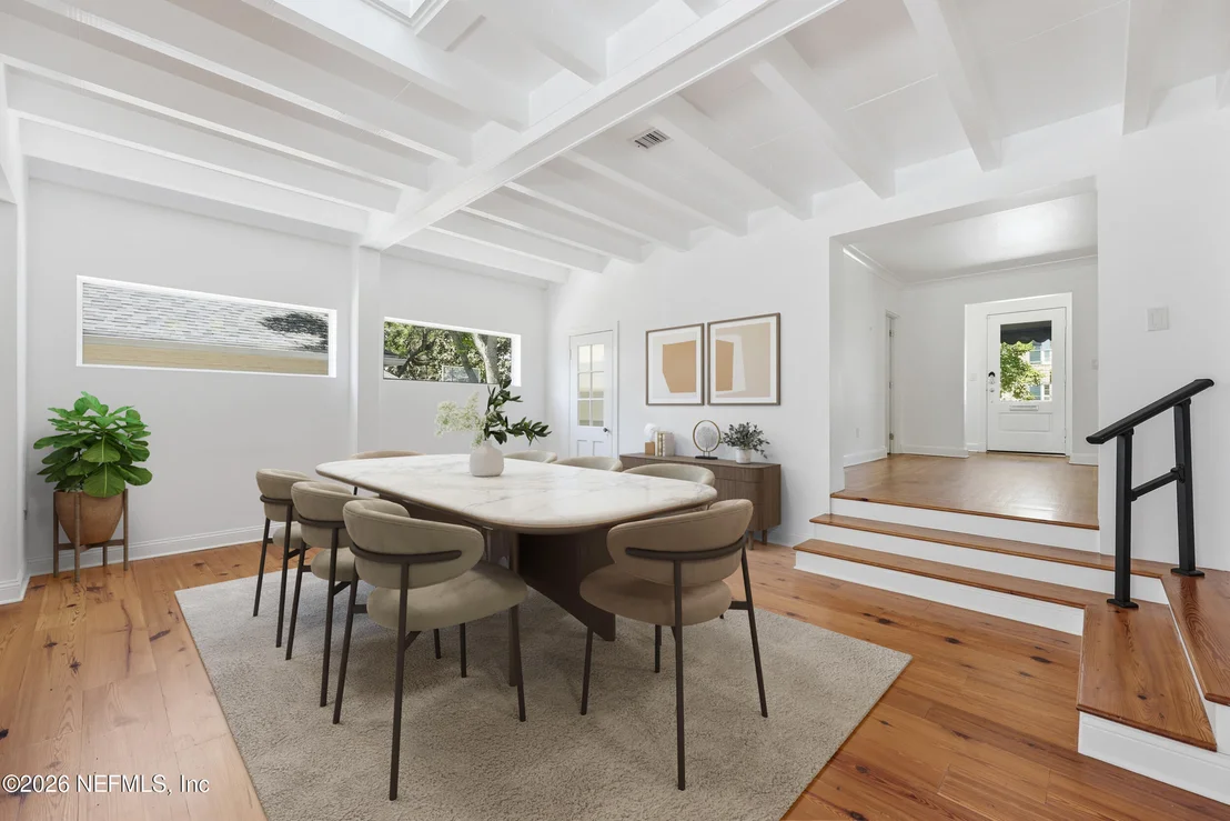Photo of 1622 AVOCA Place