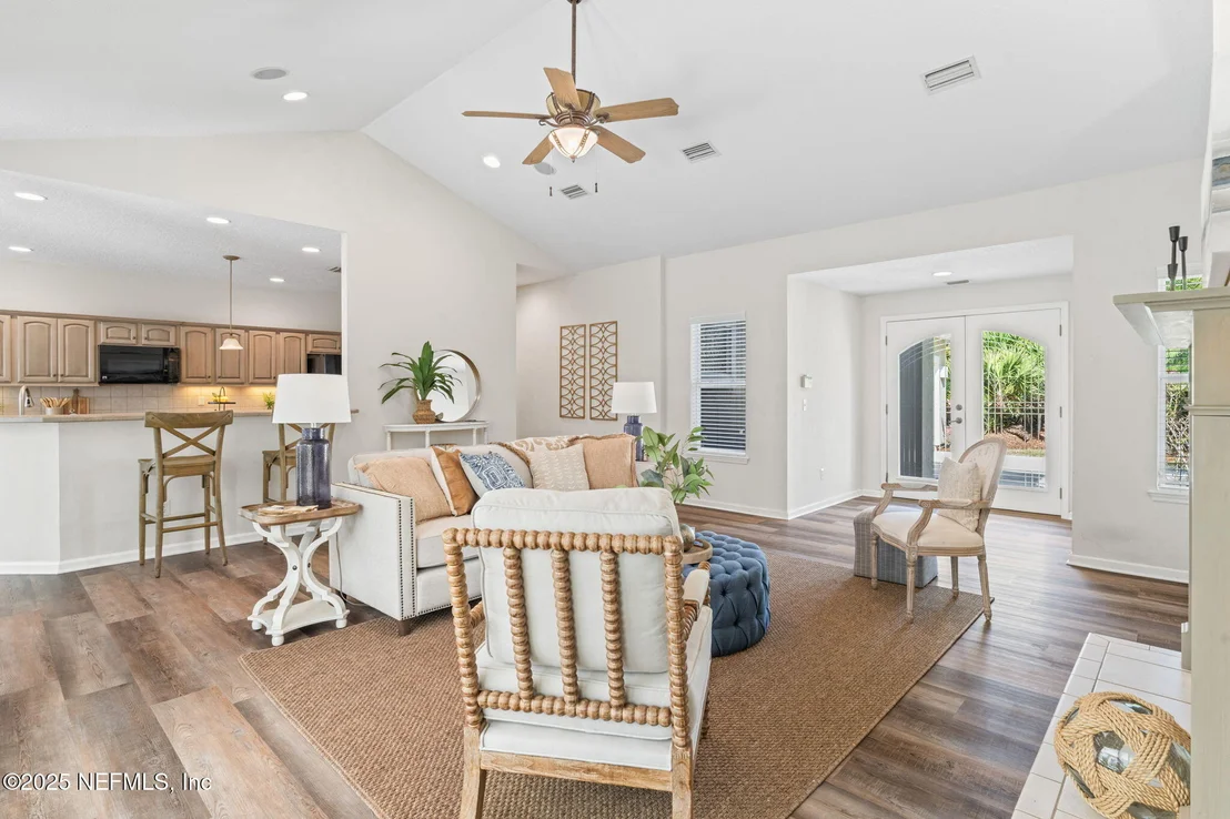 Photo of 105 SPANISH OAKS Lane