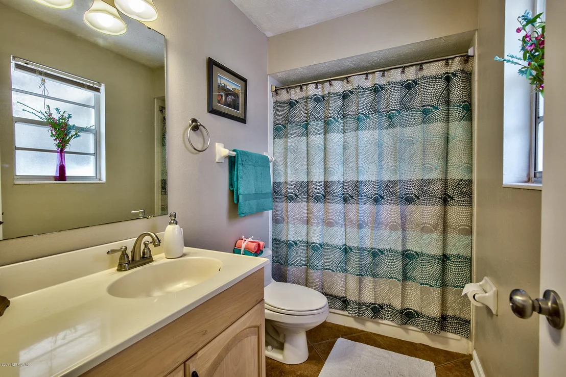 Photo of 10679 HAMPTON Road