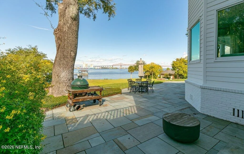 Photo of 4626 RIVER POINT Road W