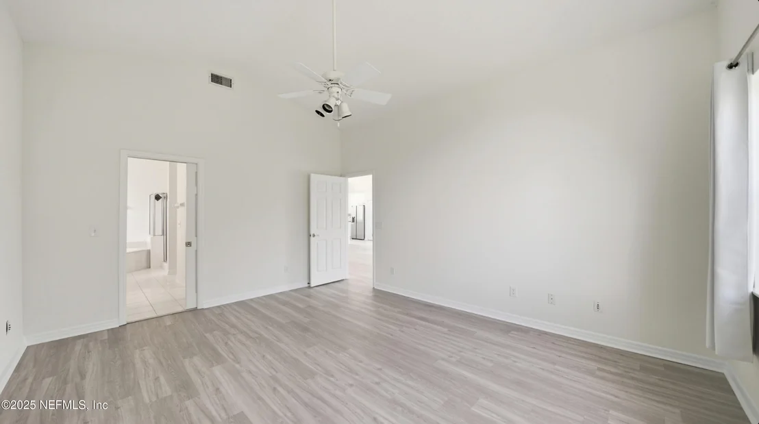 Photo of 300 RIVERSIDE Boulevard