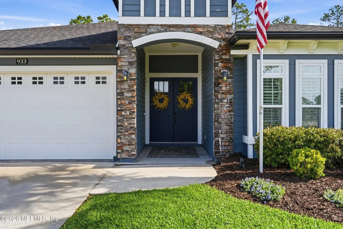 Photo of 933 BENT CREEK Drive