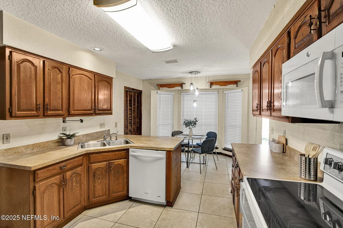 Photo of 2853 PERCY Road