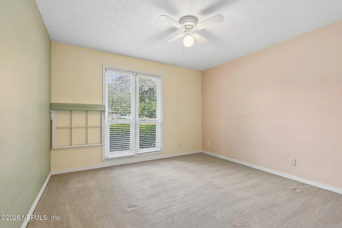 Photo of 332 DILLON Drive