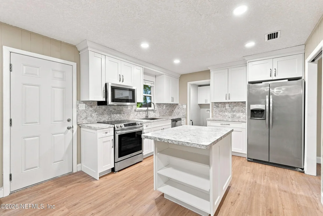 Photo of 11948 AARON Road