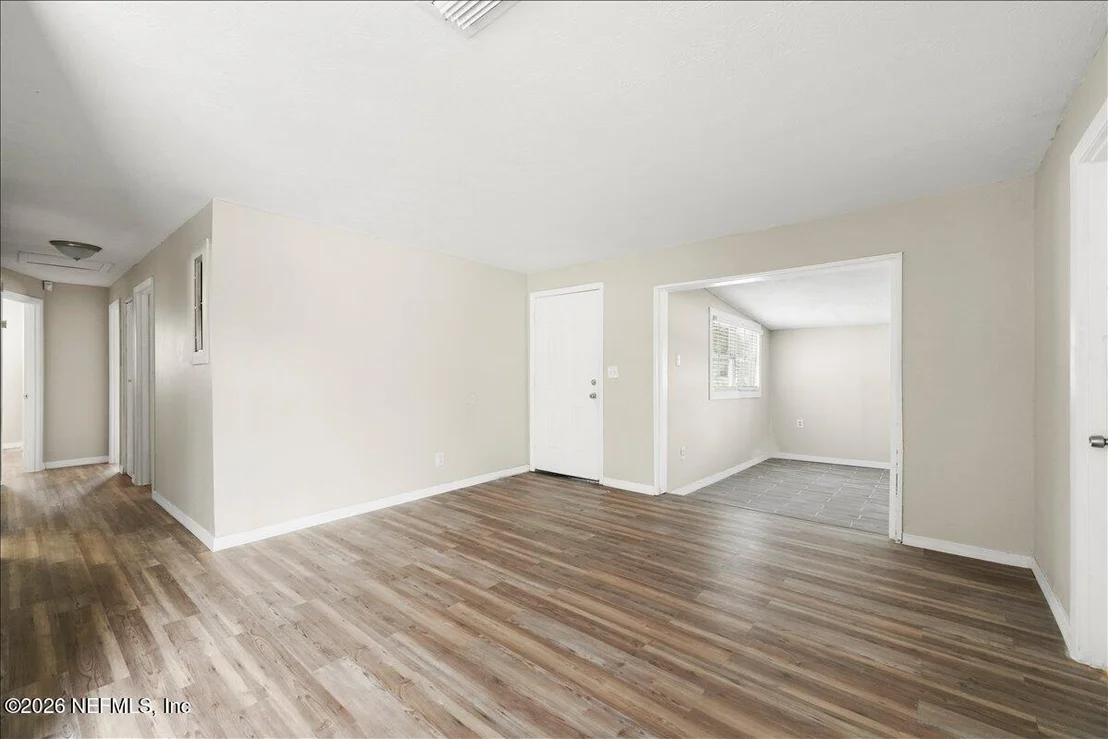 Photo of 215 EDSON Drive