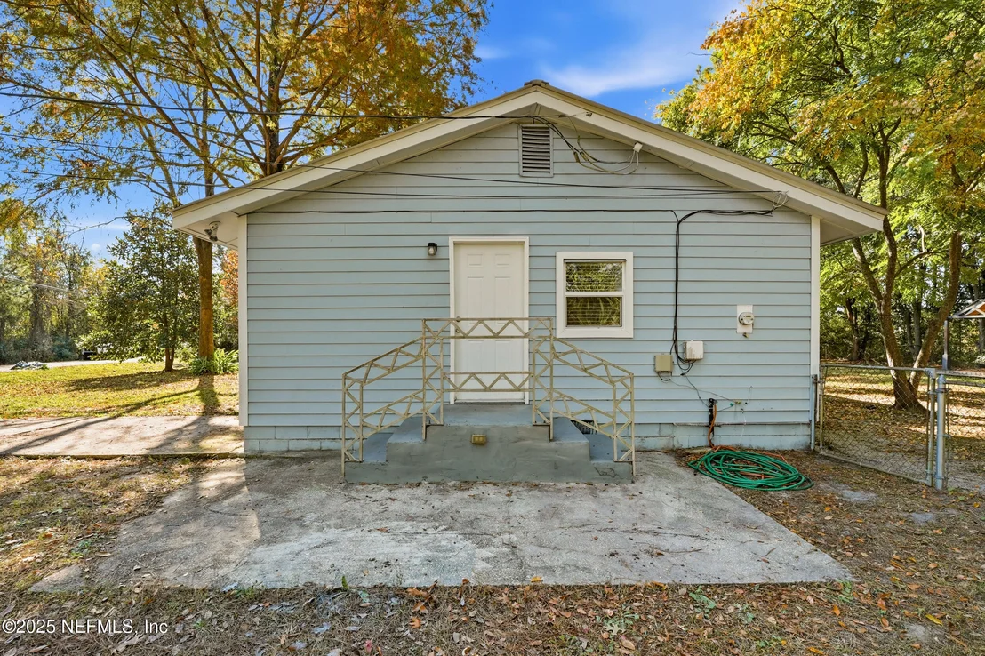 Photo of 11948 AARON Road