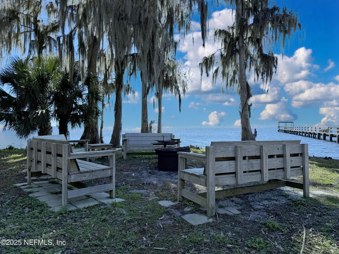 Photo of 324 PALM Way