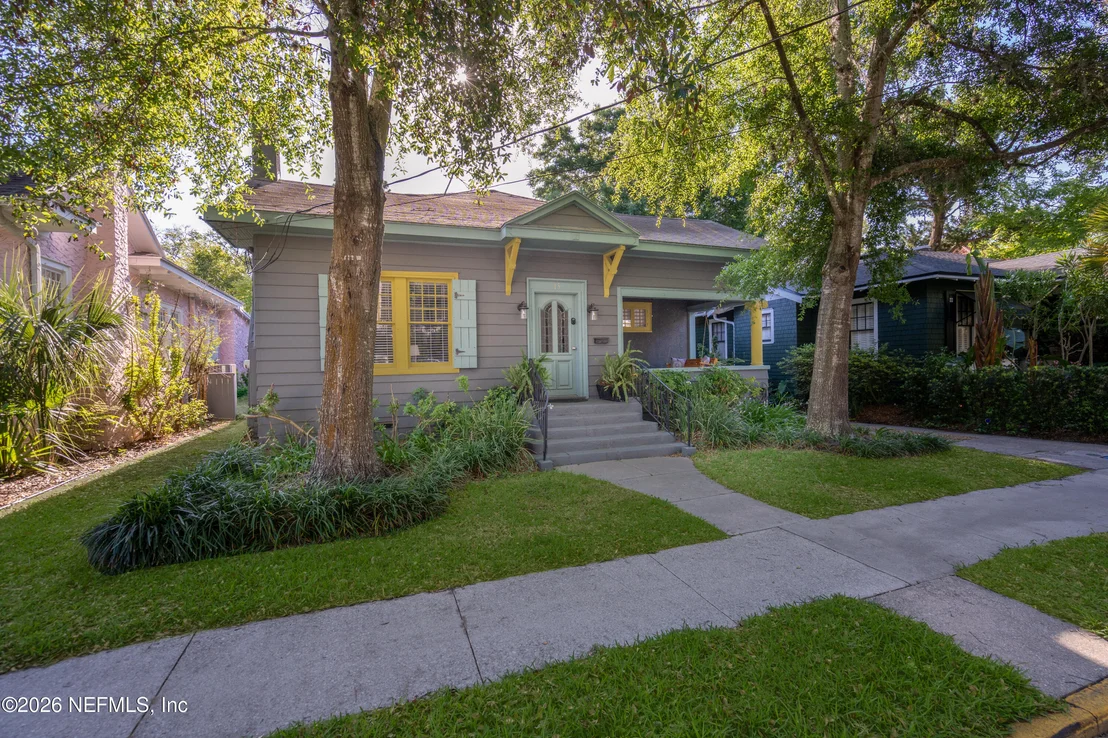 Photo of 15 SEVILLA Street