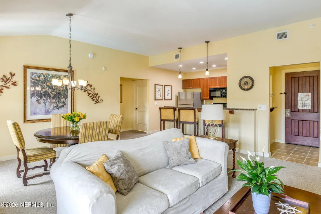Photo of Unit 324 at 955 REGISTRY Boulevard