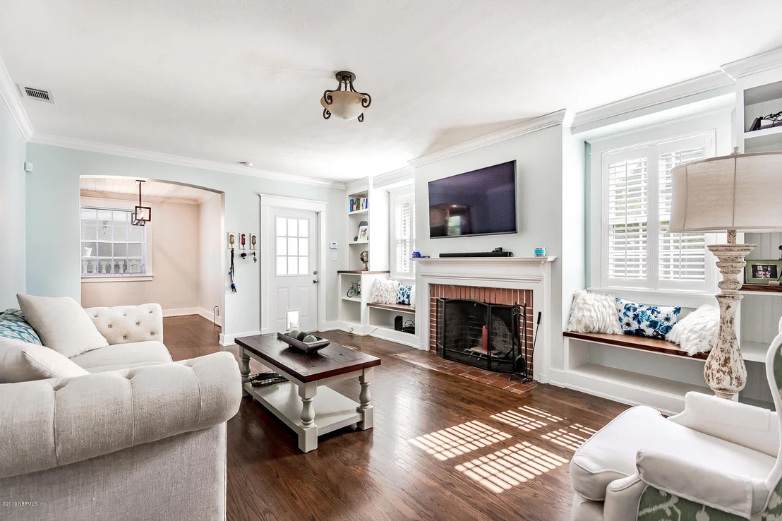 Photo of 2152 REDFERN Road