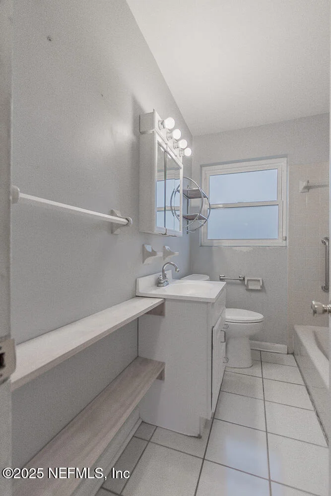 Photo of 4504 BARNES Road