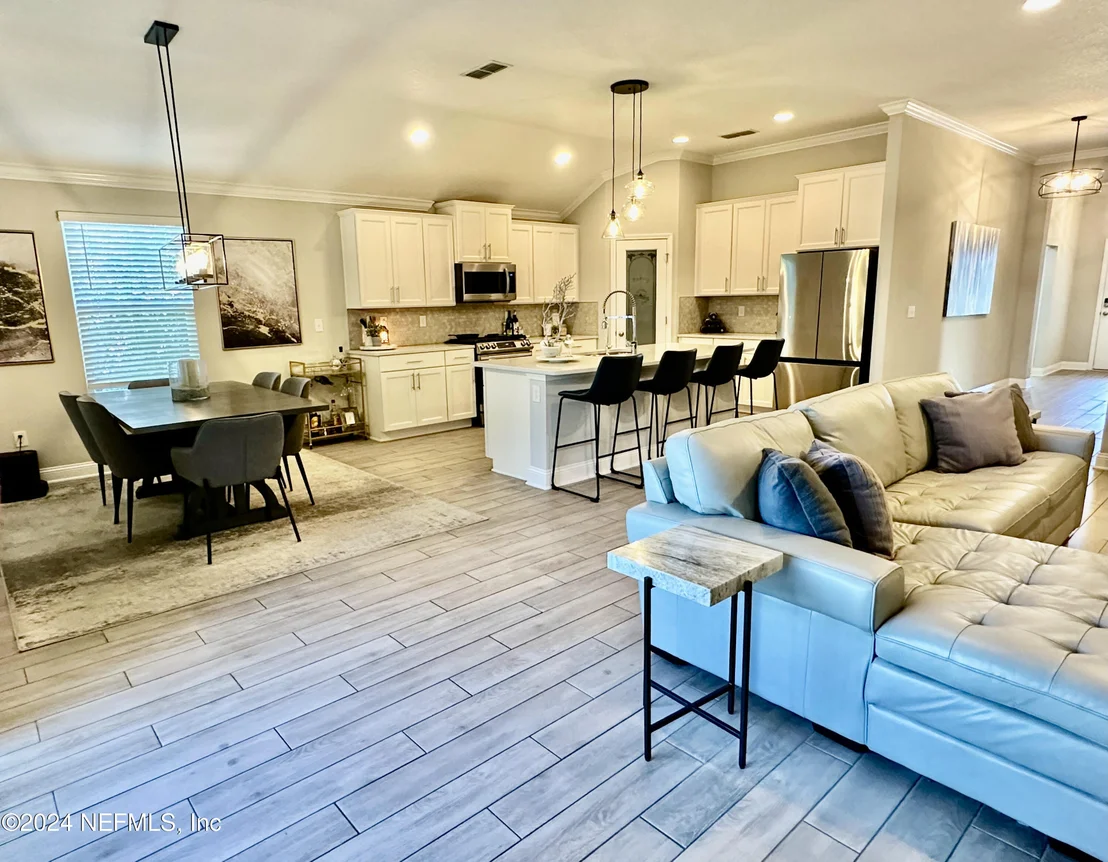 Photo of 1135 SHETLAND Drive