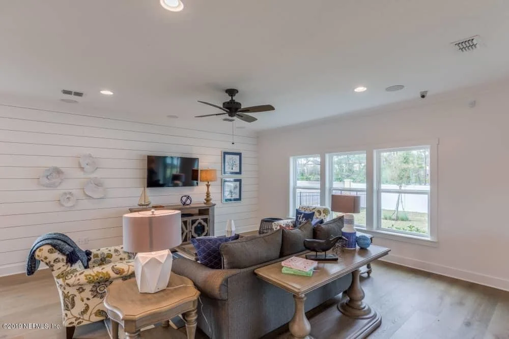 Photo of 131 LOMBARD Way