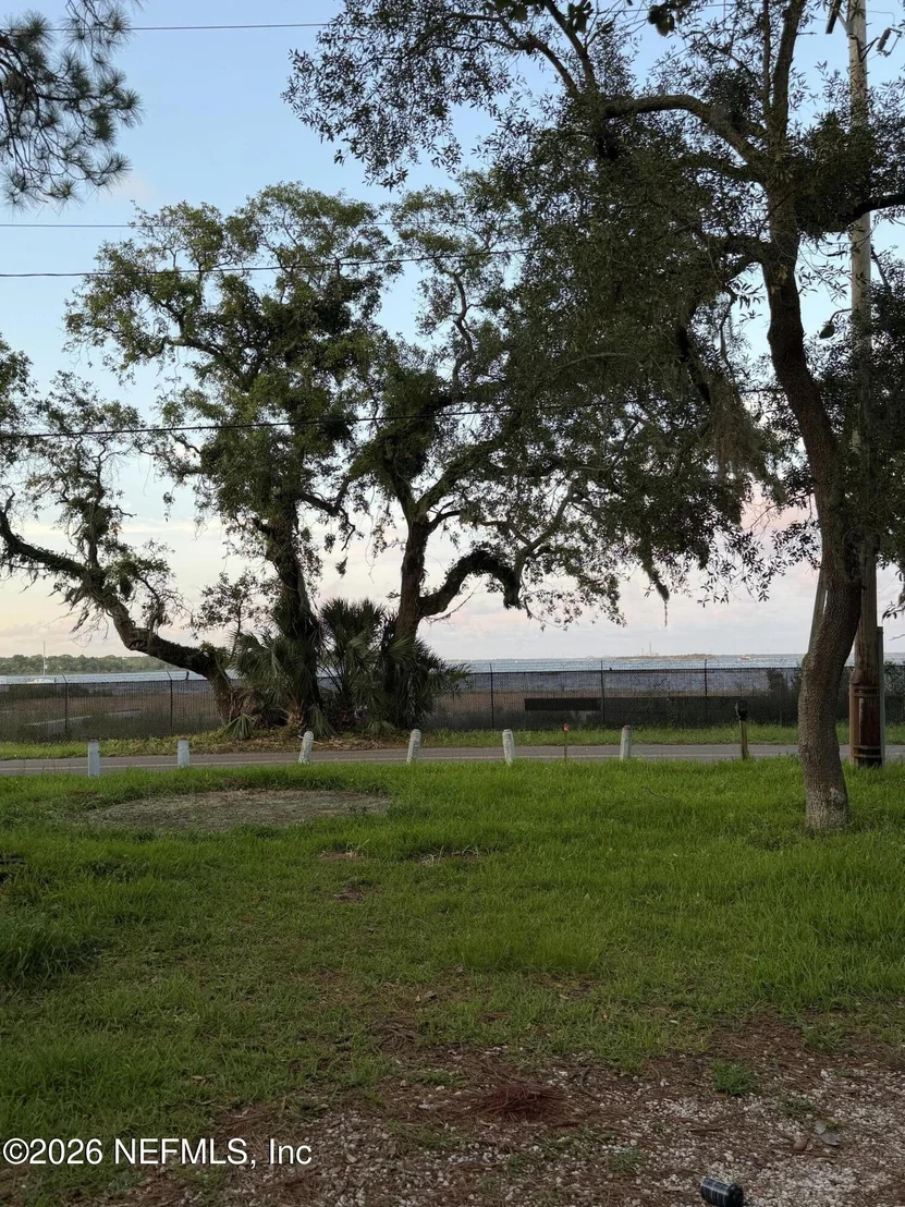 Photo of 528 TROUT RIVER Drive