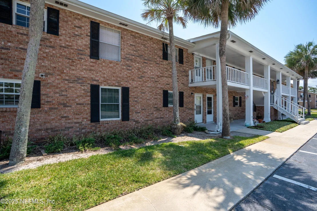 Photo of Unit 5A at 405 FLAGLER Boulevard