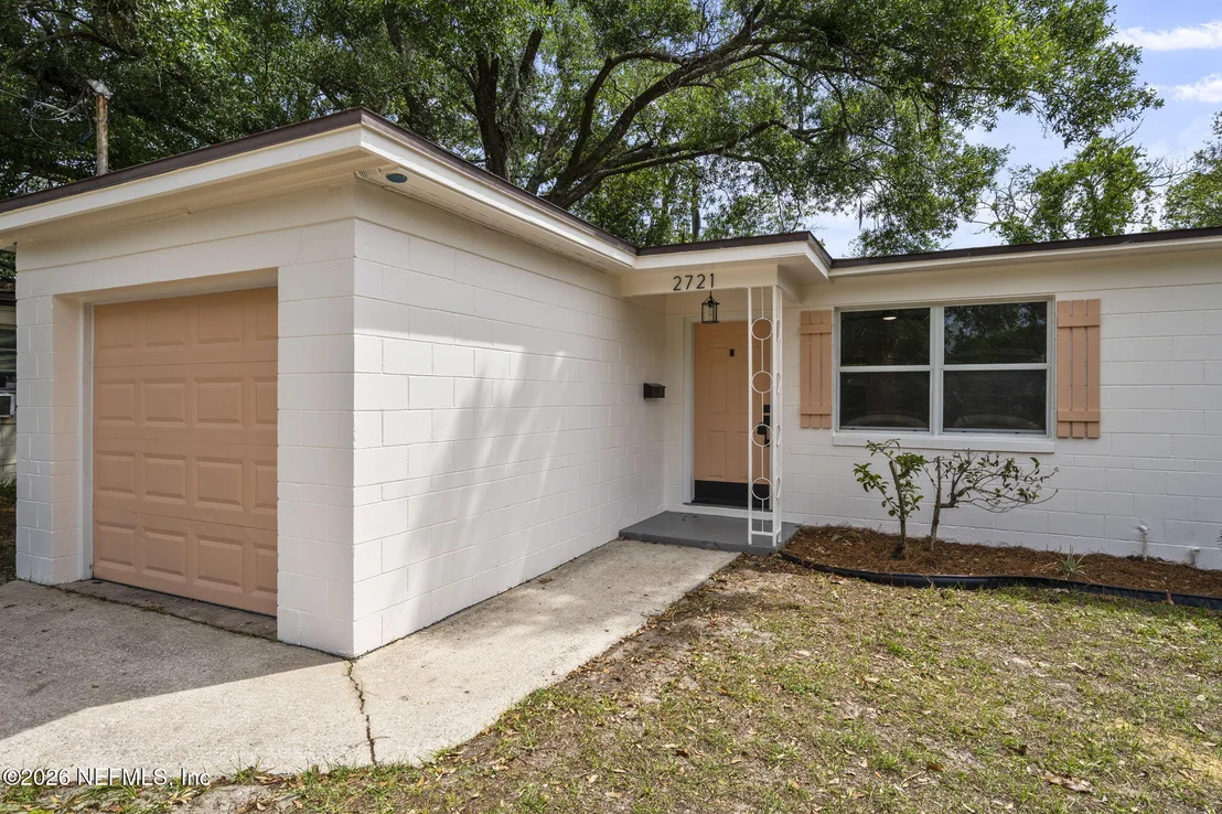 Photo of 2721 LANSDOWNE Drive
