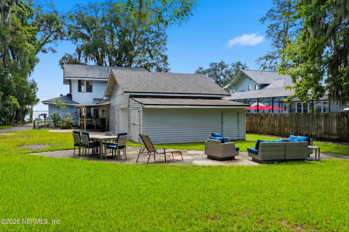 Photo of 1434 RIVER Road