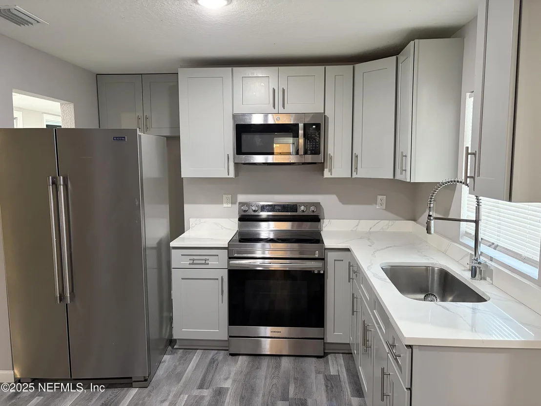 Photo of 4444 RAINER Road