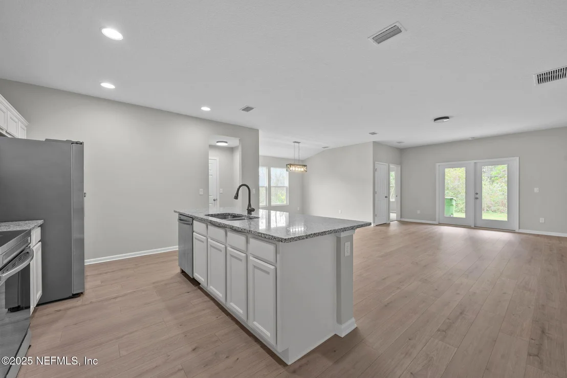 Photo of 613 OLEANDER Drive