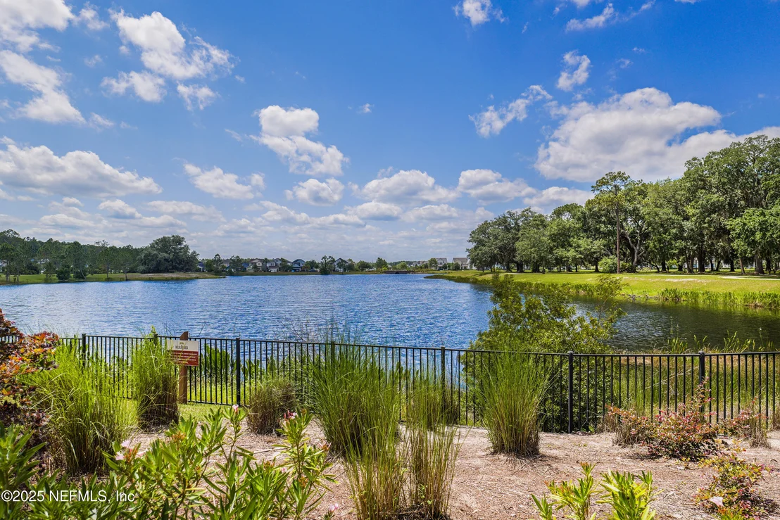 Photo of 310 CEDARSTONE Way