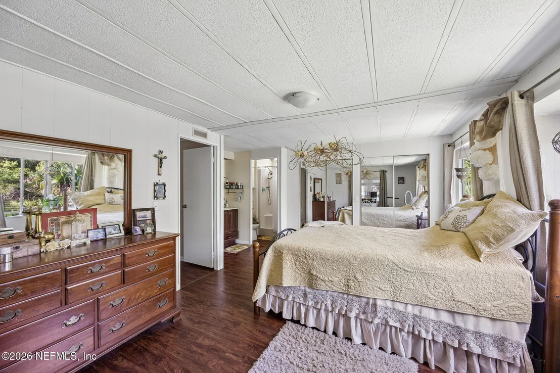 Photo of 110 PLUMOSA Drive