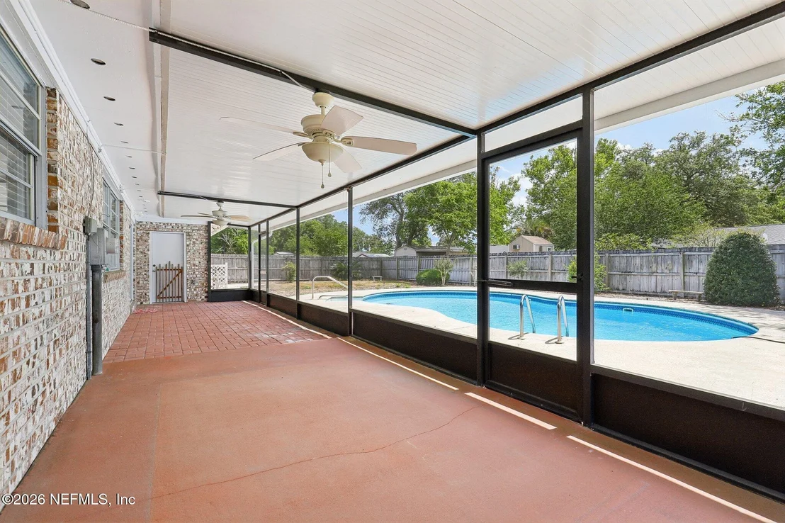 Photo of 332 DILLON Drive