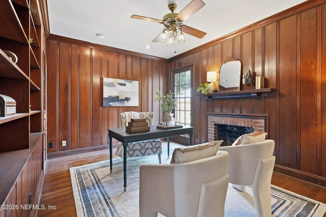 Photo of 959 MAPLE Lane