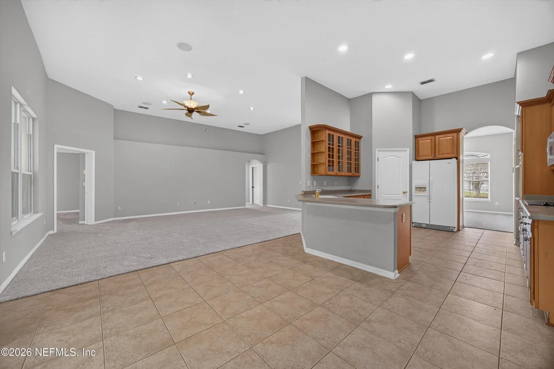 Photo of 635 WAKEVIEW Drive