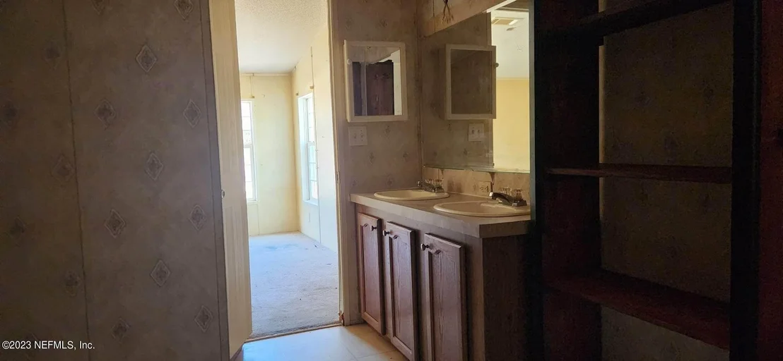 Photo of 506 LAKE LUCY Circle