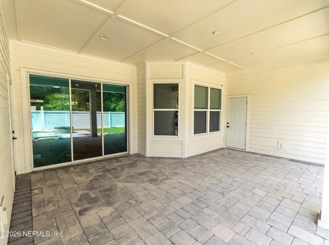 Photo of 424 PAISLEY Place